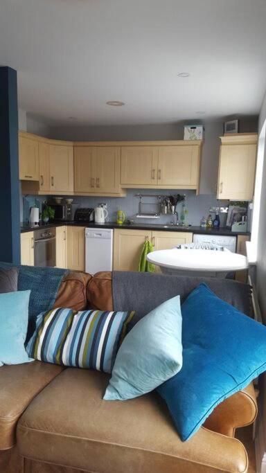 Galway City Lovely 2 Bed Apartment Esterno foto